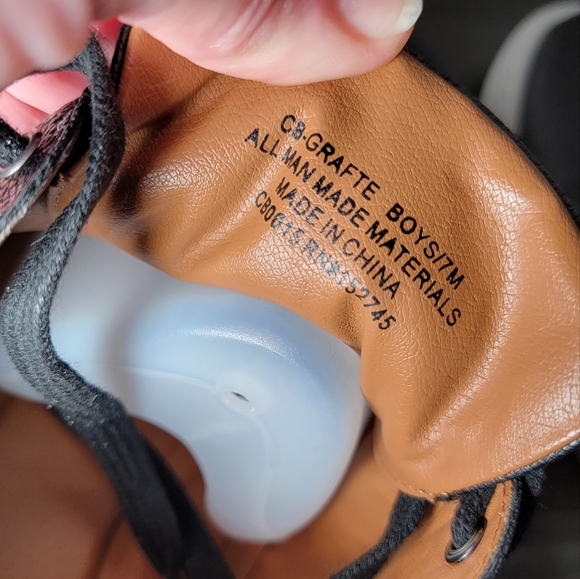 Vince Camuto Grafte Big Boys Kids Teen size 7 Black Laced Sneakers Shoes Casual - Picture 6 of 12